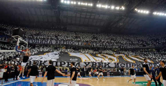 Video: Dan kada je crno-bijela Arena progutala Makabi za Fajnal-for u Parizu!