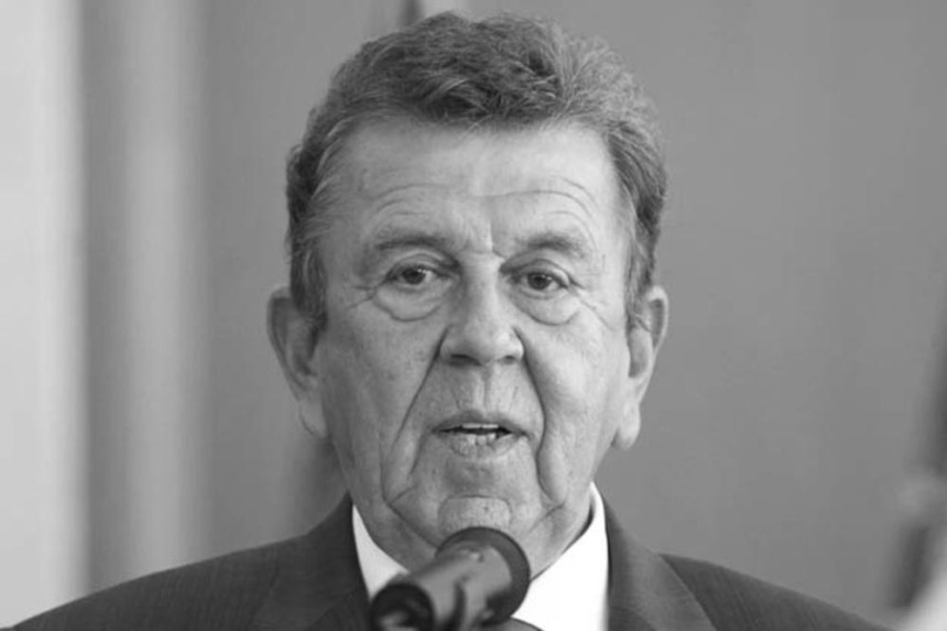 Умро водитељ Мирко Алвировић
