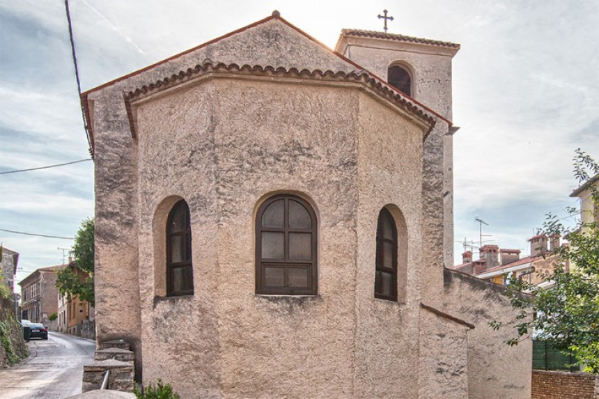 Пула: Опљачкана српска црква 