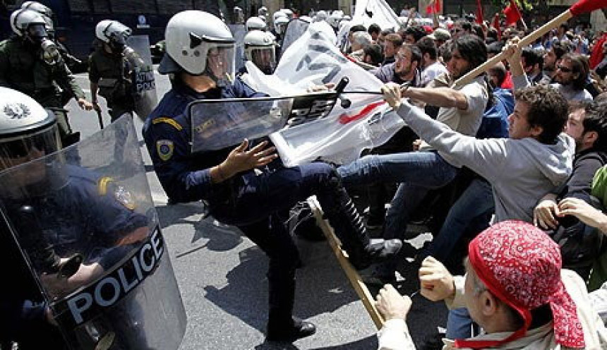 Istanbul: Sukobi na prvomajskom protestu