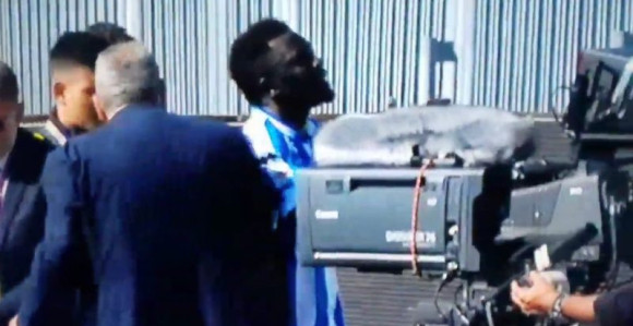 Video: Opet rasizam u Italiji - Muntari napustio teren!