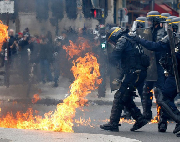 Sukob policije i demonstranata  