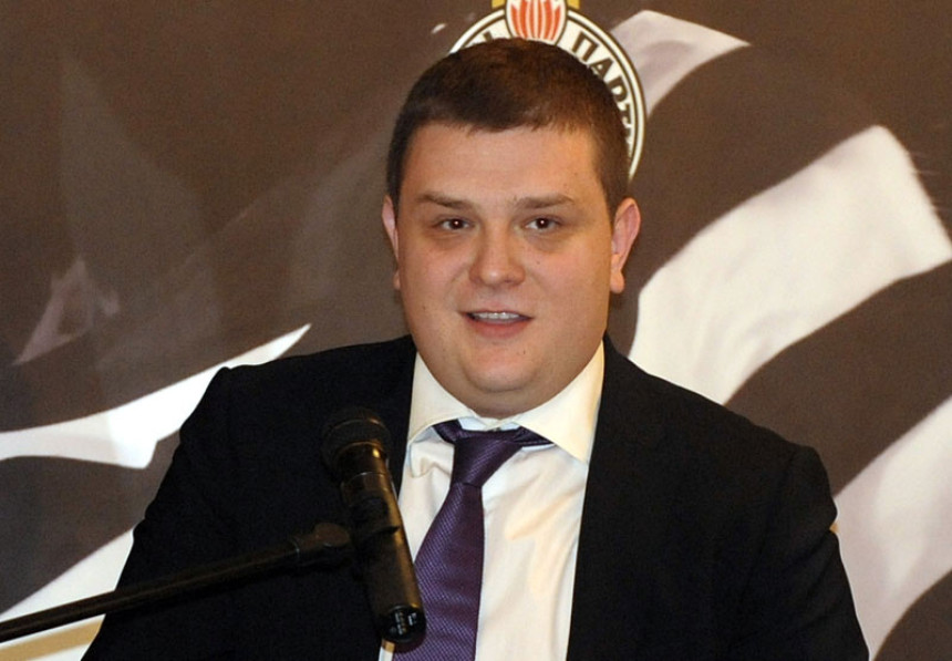 Vazura: Imamo para, ne moramo nikog da prodamo!