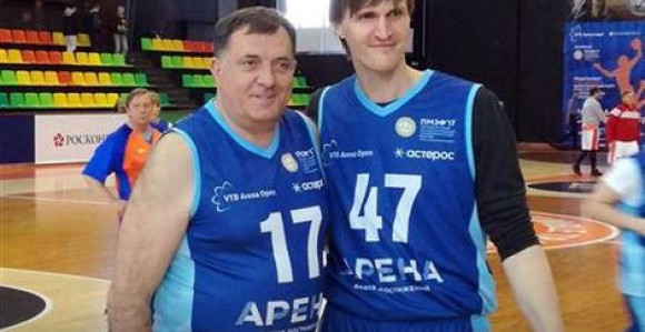 Dodik košarkaš u Sankt Peterburgu