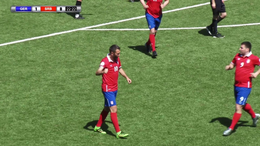 Video: Srpski umjetnici pokazali put fudbalerima!