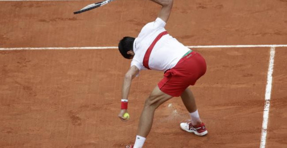 "Đoković će biti novčano kažnjen zbog reketa!"