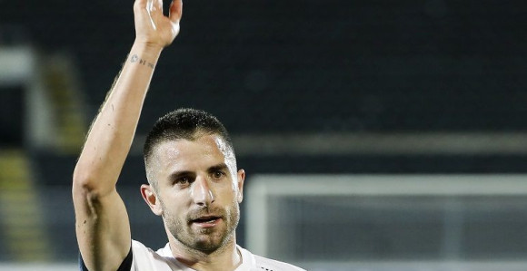 Humska: Tošić dobija 2.000.000 evra iz Turske!