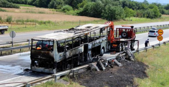 Izgorio autobus na auto-putu