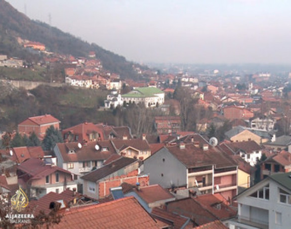 Pucao u ženu, kćerku i unuka