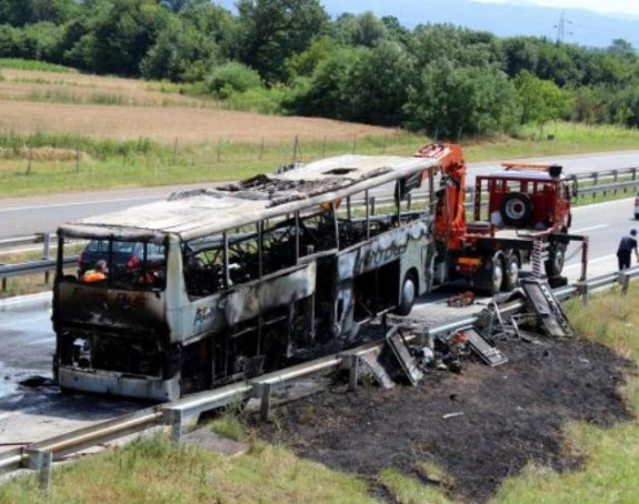 Izgorio autobus na auto-putu