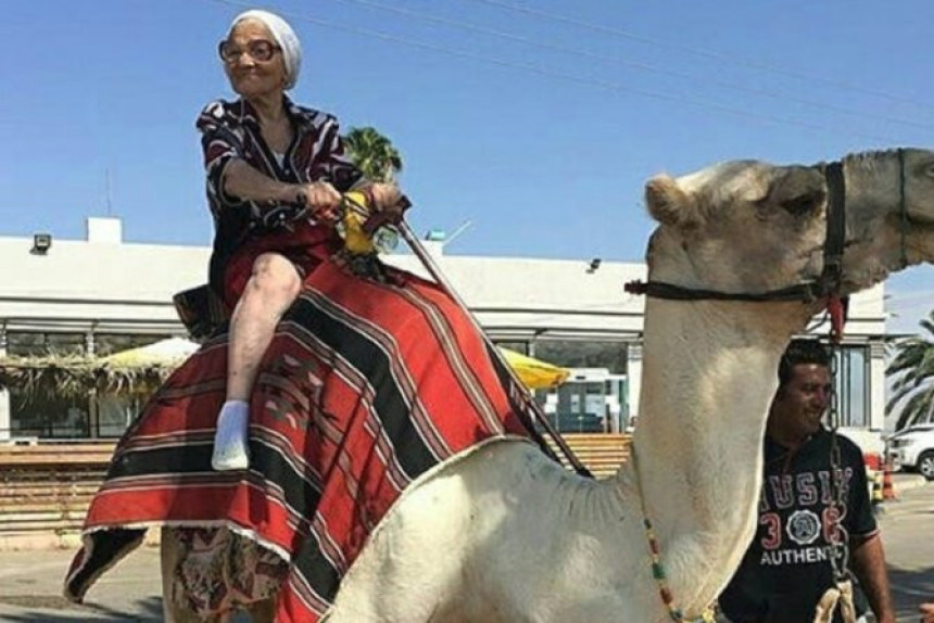 Jelena ima 90 i putuje svijetom