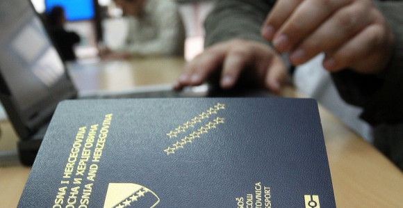 Tender za pasoše s novim uslovima