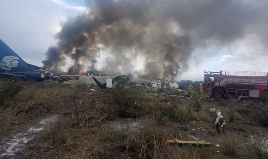 U padu aviona 85 povrijeđenih