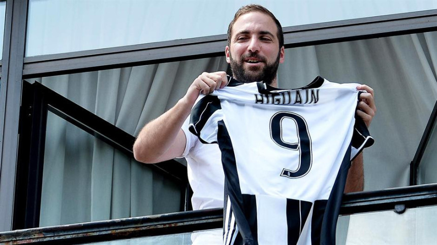 Pepe Reina: Iguain je izdajnik, kao Figo!