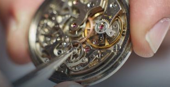 U klupama i budući časovničari, zlatari