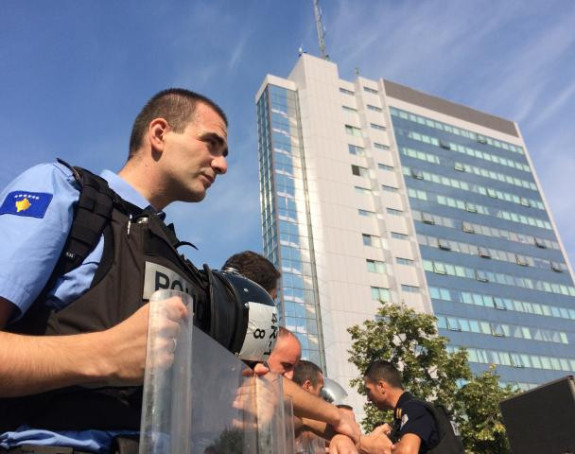 Demonstranti ispred kosovske skupštine