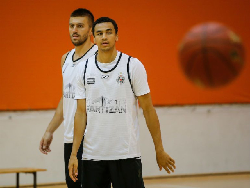 Partizan krenuo sa +34!