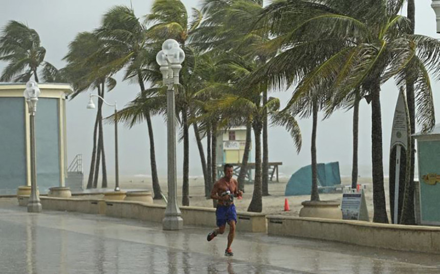 Udar najjačeg uragana: Dorijan pogodio Bahame