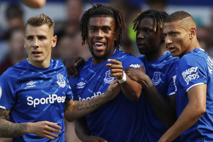 PL: Burno na "Gudisonu" - Evertonu goleada, Vulvsima muke!