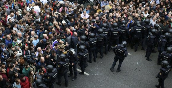 Katalonija: Sukob građana i policije  