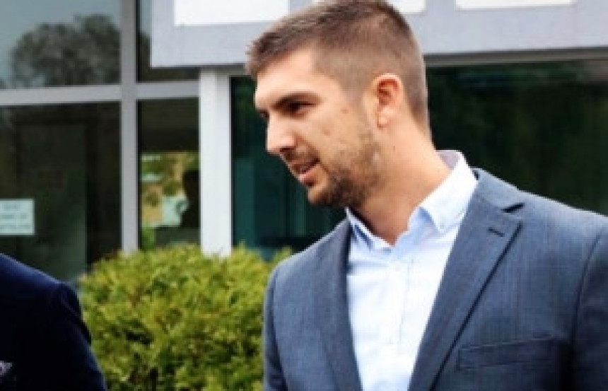 Prvo verbalni, pa fizički obračun