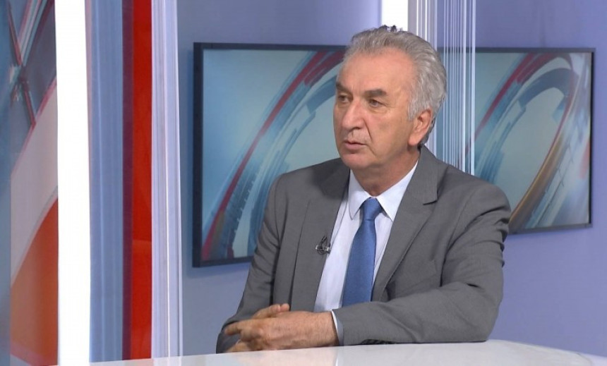 Šarović: Dodik samo priča i puni novinske strane