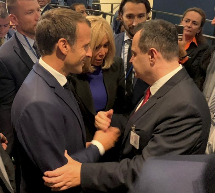 Шта је Макрон рекао Дачићу у Њујорку?