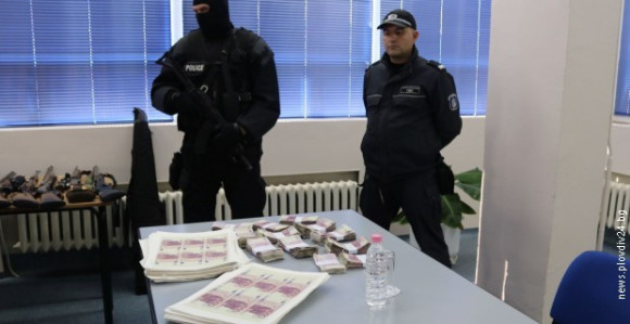 Ronioci pronašli 14 miliona lažnih evra