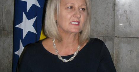 Borjana Krišto ne zna da telefon "zrači"?!