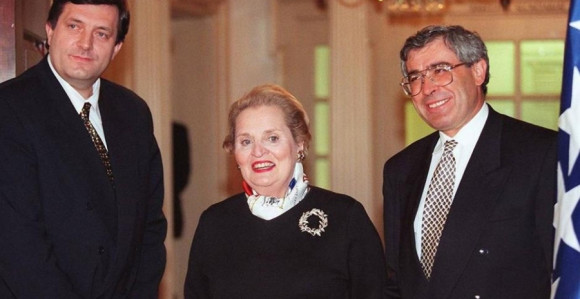 SAD ga dovele na vlast, a on im okrenuo leđa