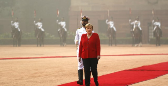 Otrovni indijski doček za Angelu Merkel