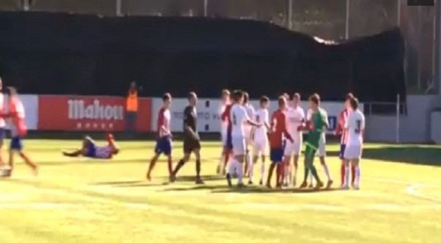 Video: Zidanov sin bije kao tata!