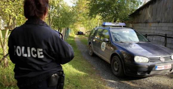 Bačena bomba na prodavnicu u kojoj se okupljaju Srbi