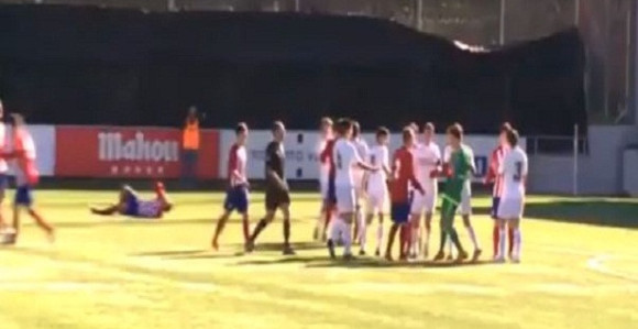 Video: Zidanov sin bije kao tata!