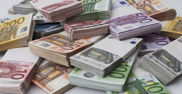 U kutiji od bombona gotovo 100.000 evra