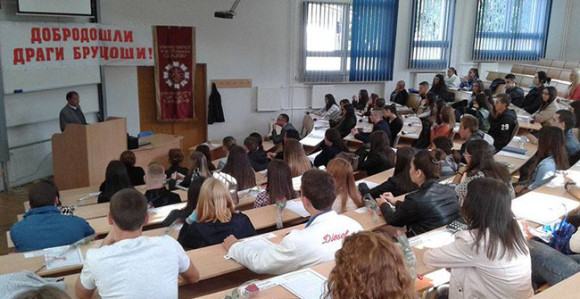 Zakonski riješiti status profesora
