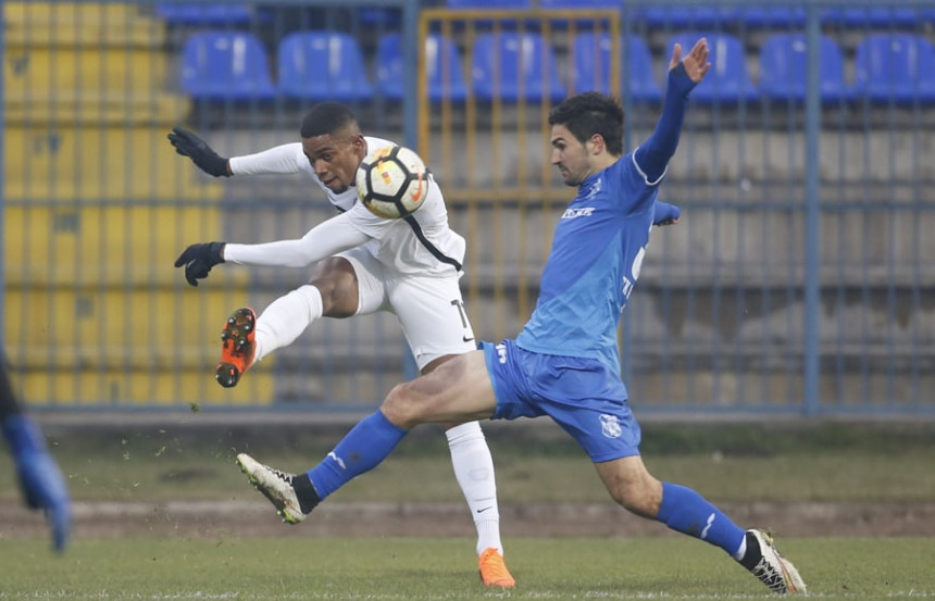 SLS: Mladost zaustavila Partizan u Lučanima!