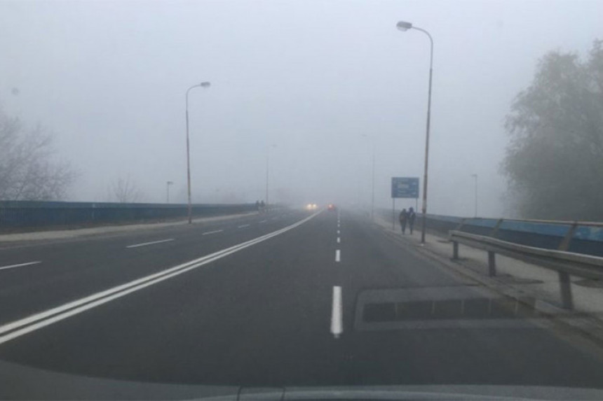 U BiH zaleđeni i klizavi kolovozi