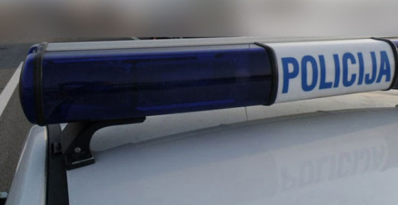Automobilom sletjeli u rijeku,
