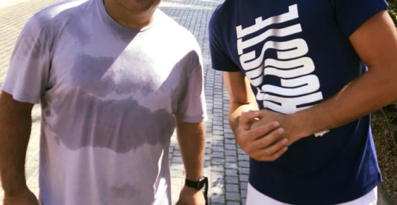 Novak skinuo bandažu sa lakta!