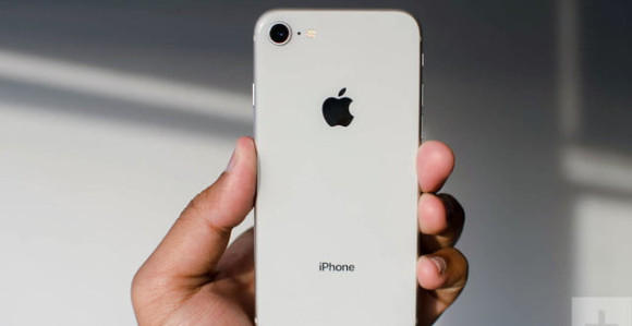 Apple smanjuje proizvodnju iPhone-a zbog slabe tražnje