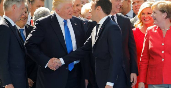 Zvaničnici kao ''običan svijet''