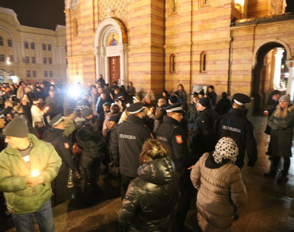 Policija ponovo tjerala građane