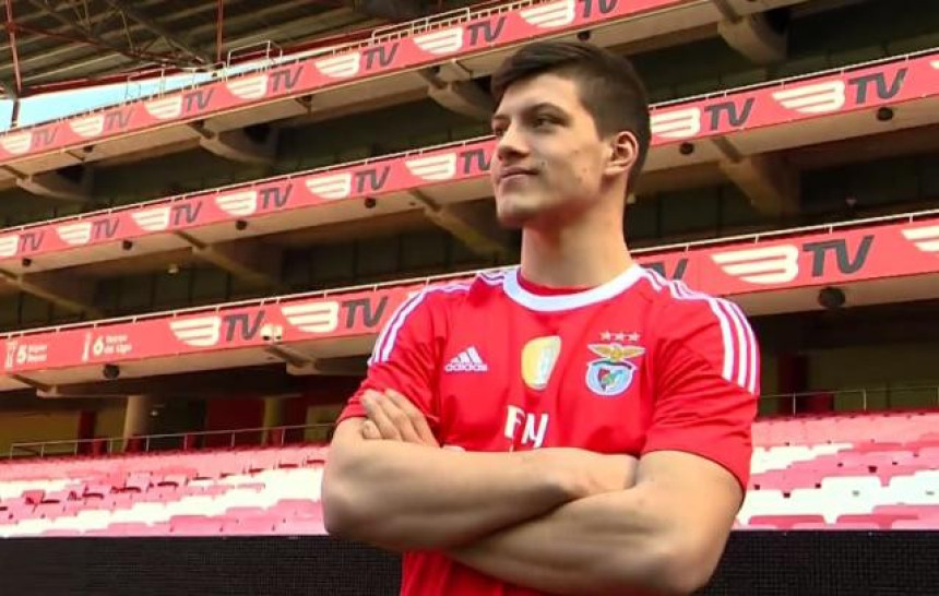 Јовић стигао у Бенфику: Спреман сам да заиграм!