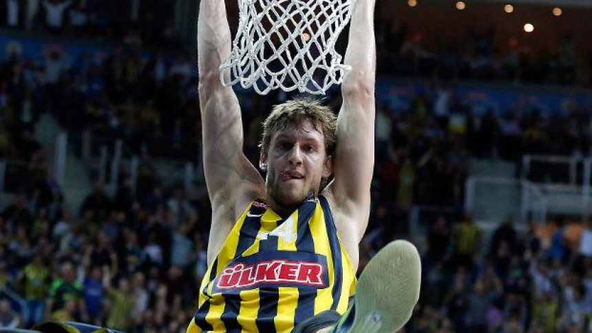 Video - EL: Jan Veseli je MVP januara!