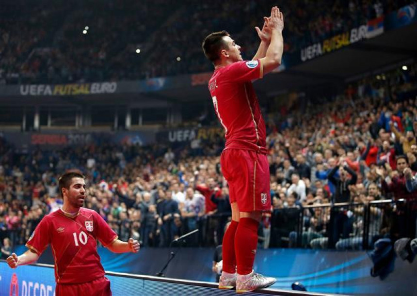 ЕП: 1/4-финале на дохват руке - Србија згромила Словенију у Арени!