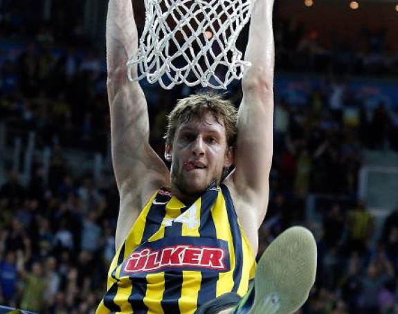 Video - EL: Jan Veseli je MVP januara!