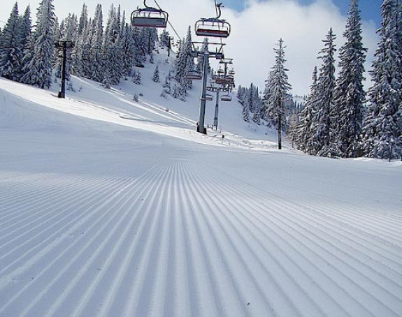 Пијани потезали оружје на туристе 