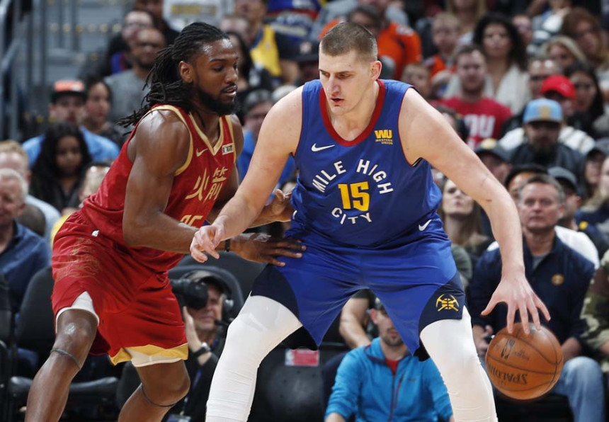 MVP Jokić "razbio" Hjuston!