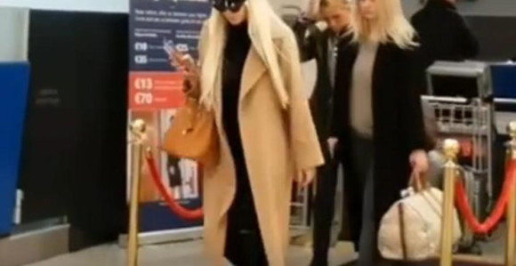 Viđena bosa na aerodromu